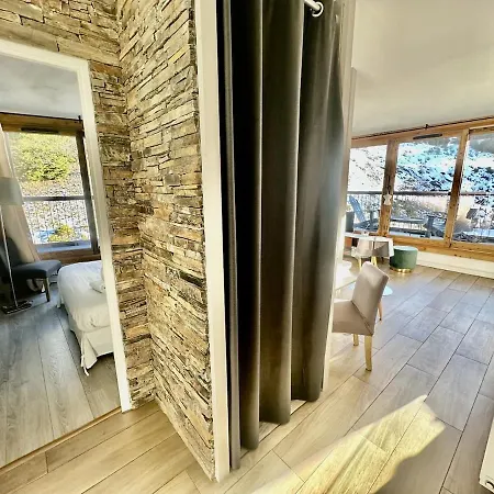Apartmán New 4 Pp Design Appartment, In-out, Mountain View Courchevel